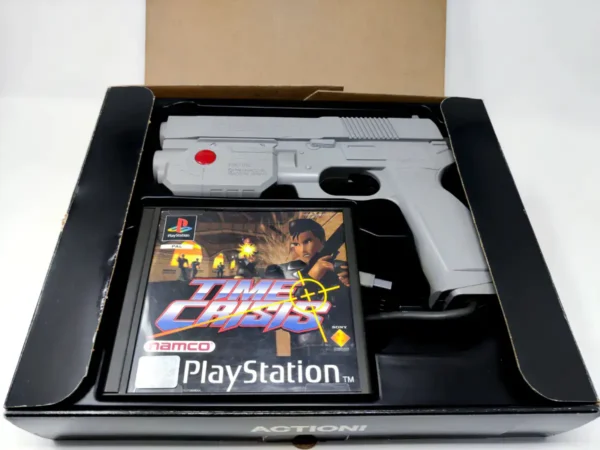 Interior del juego Time Crisis + G-con45 (Big Box) (ESP) para PlayStation 1 con disco y manual