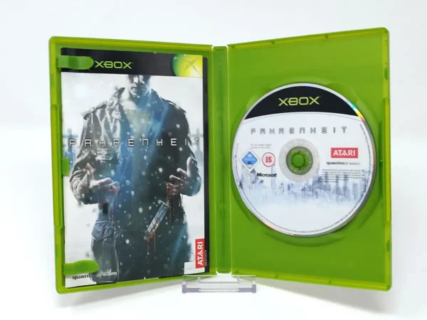 Interior del juego Fahrenheit (UK) para XBOX con disco y manual