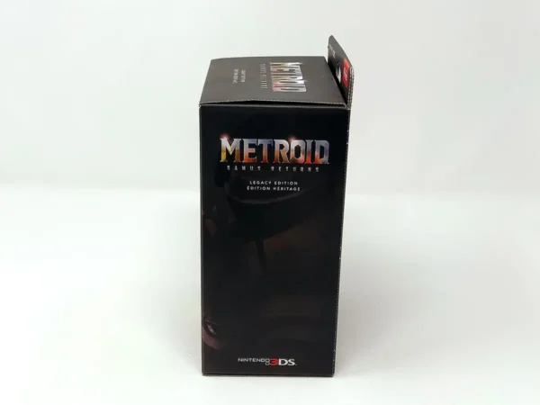 Interior del juego Metroid: Samus Returns (Legacy Edition) (EUR) (Precintado) para Nintendo 3DS con disco y manual