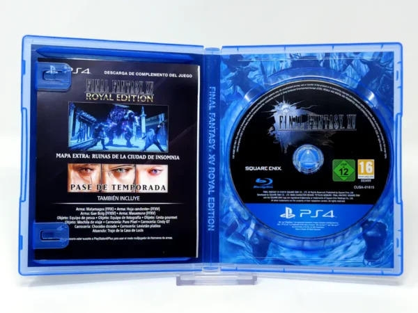 Interior del juego Final Fantasy XV (Royal Edition) (ESP) para PlayStation 4 con disco y manual