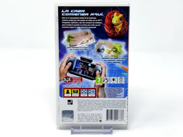 Parte trasera de Invizimals (ESP) (Essentials) para PSP, edición PAL España