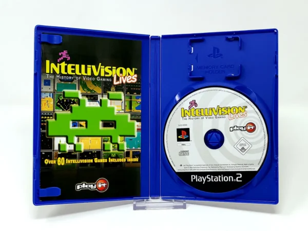 Interior del juego Intellivision Lives: The History of Video Gaming (UK) para PlayStation 2 con disco y manual