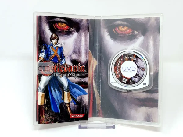 Interior del juego Castlevania: The Dracula X Chronicles (ESP) para PSP con disco y manual