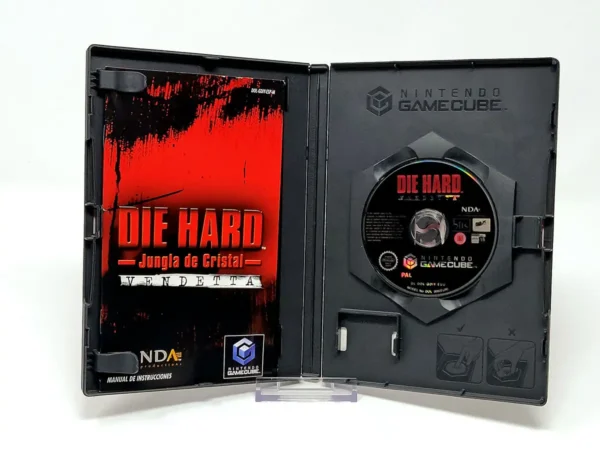 Interior del juego Die Hard: Vendetta (ESP) para Nintendo GameCube con disco y manual