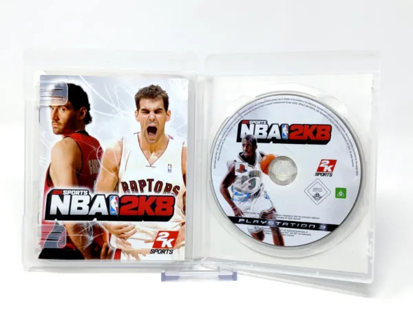 Interior del juego NBA 2K8 (ESP) para PlayStation 3 con disco y manual