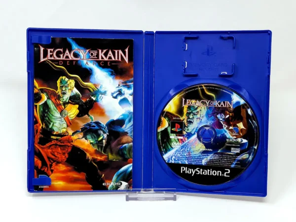 Interior del juego Legacy of Kain: Defiance (ESP) para PlayStation 2 con disco y manual