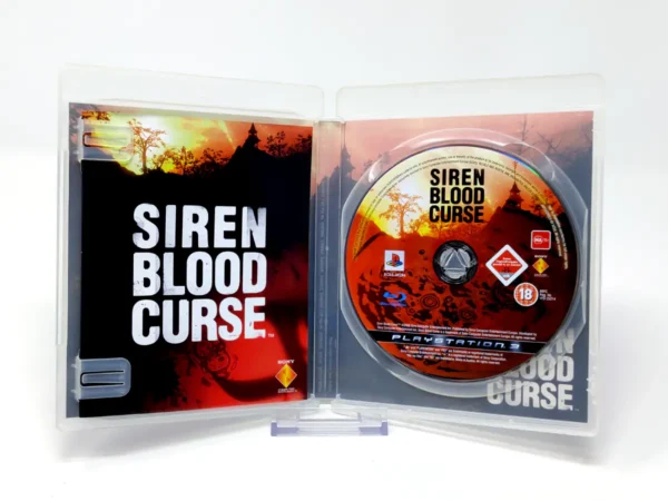 Interior del juego Siren: Blood Curse (ESP) para PlayStation 3 con disco y manual