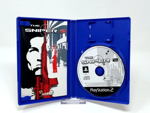 Interior del juego The Sniper 2 (POR) para PlayStation 2 con disco y manual
