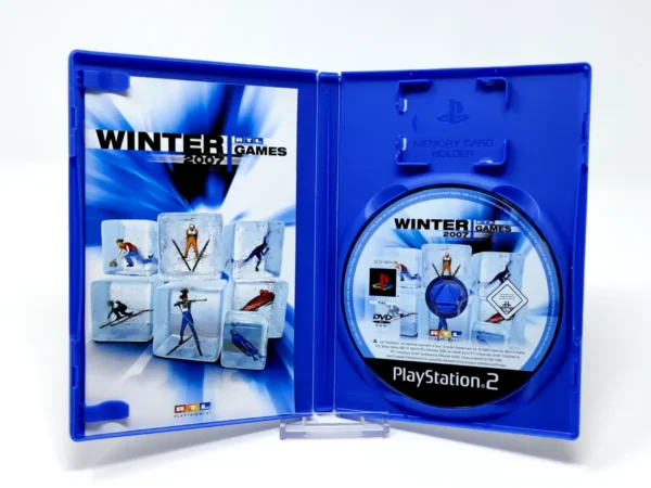 Interior del juego RTL Winter Games 2007 (ESP) para PlayStation 2 con disco y manual
