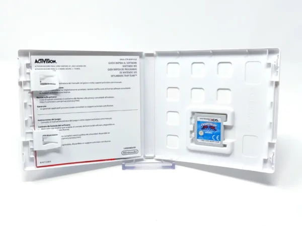 Lateral de la caja de Skylanders Trap Team (ESP) para Nintendo 3DS