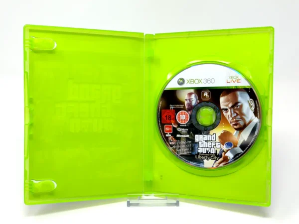 Interior del juego Grand Theft Auto: Episodes from Liberty City (UK) (Rebajado) para XBOX 360 con disco y manual