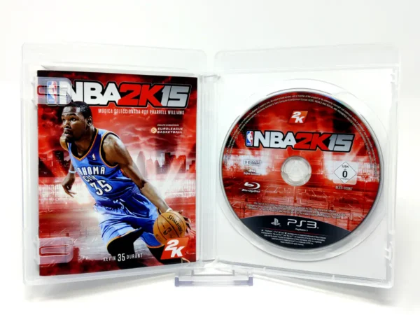 Interior del juego NBA 2K15 (ESP) para PlayStation 3 con disco y manual