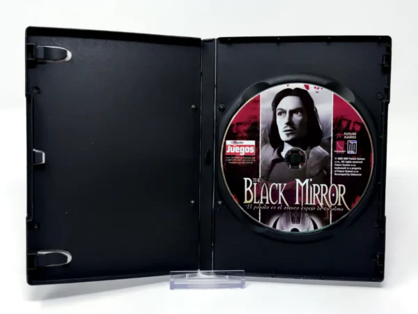 Interior del juego The Black Mirror (ESP) para PC con disco y manual
