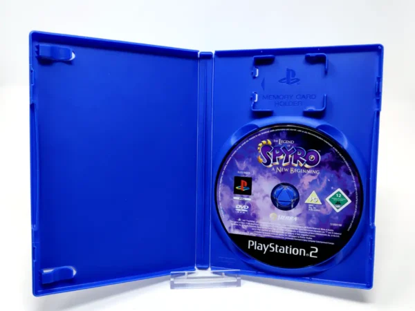 Interior del juego La Leyenda de Spyro: Un Nuevo Comienzo (ESP) (Rebajado) para PlayStation 2 con disco y manual