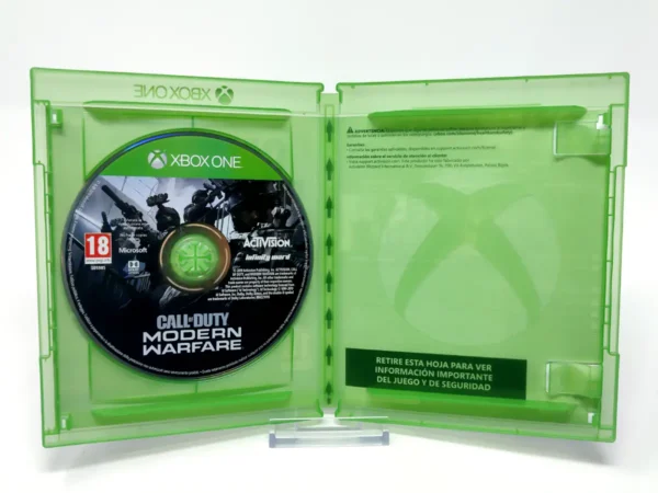 Interior del juego Call of Duty: Modern Warfare (ESP) para XBOX One / Series X/S con disco y manual