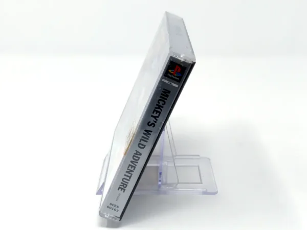 Interior del juego Mickey's Wild Adventure (ESP) (Platinum) para PlayStation con disco y manual