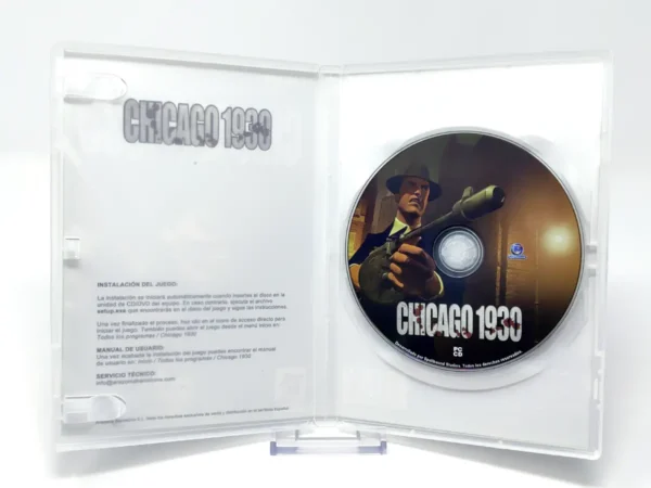 Interior del juego Chicago 1930 (ESP) para PC con disco y manual