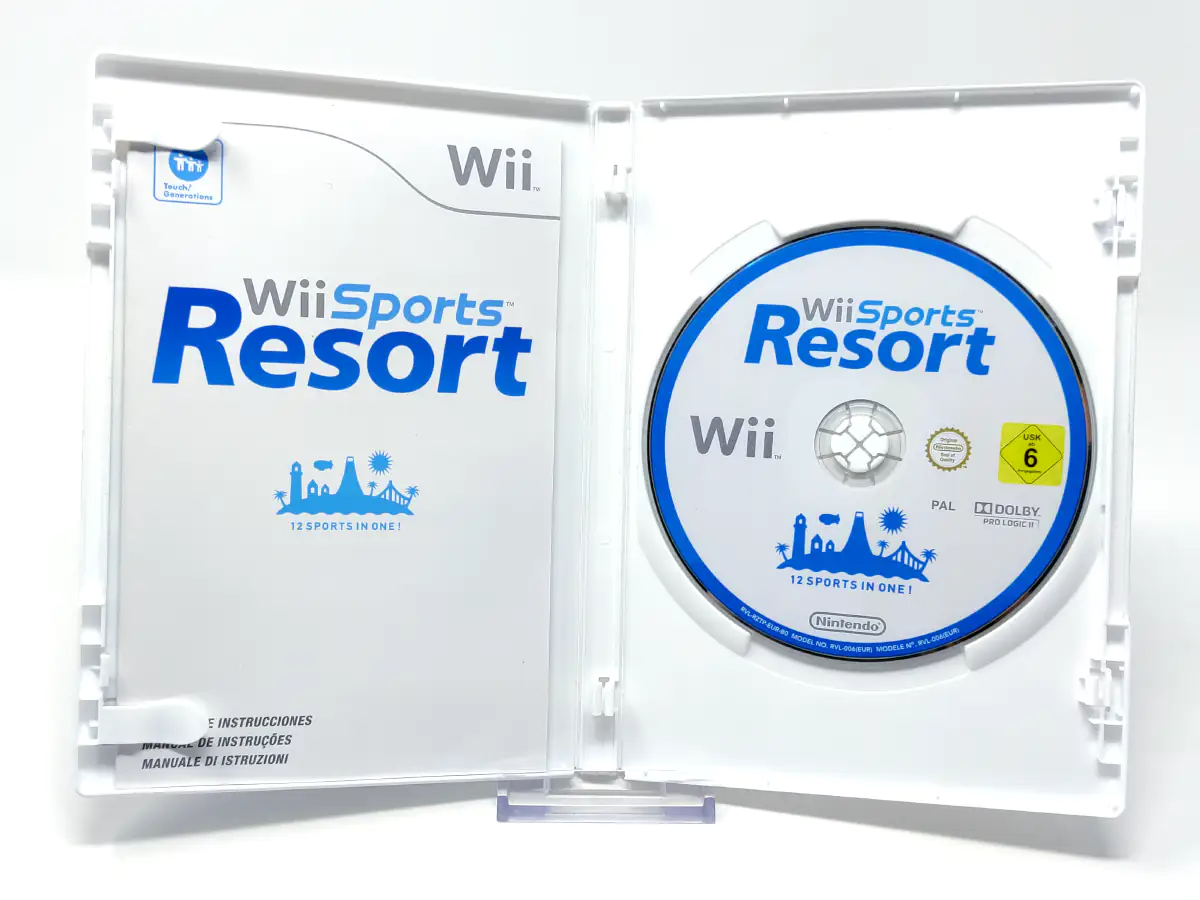 Interior del juego Wii Sports Resort (ESP) para Nintendo Wii con disco y manual
