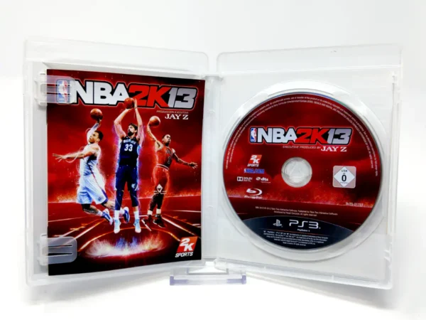 Interior del juego NBA 2K13 (ESP) para PlayStation 3 con disco y manual