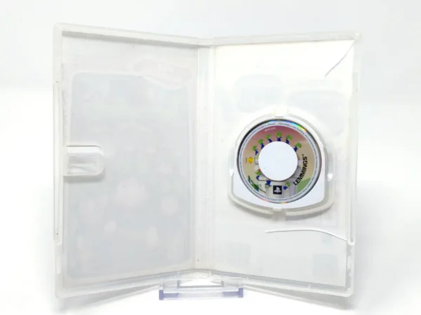 Interior del juego Lemmings (PSP) (Essentials) (Rebajado) para PSP con disco y manual
