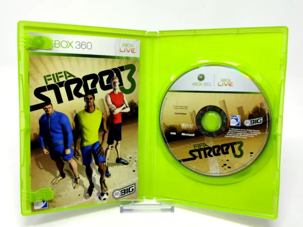Interior del juego FIFA Street 3 (ESP) para XBOX 360 con disco y manual