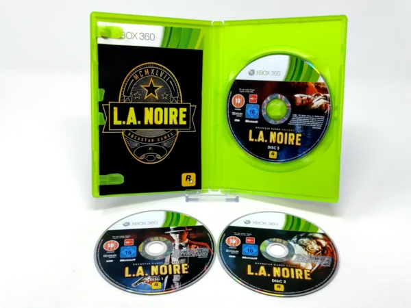 Interior del juego L.A. Noire (ESP) para XBOX 360 con disco y manual