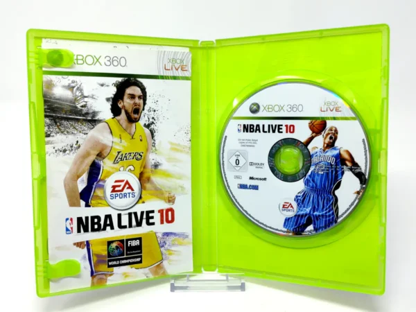 Interior del juego NBA LIVE 10 (ESP) para XBOX 360 con disco y manual