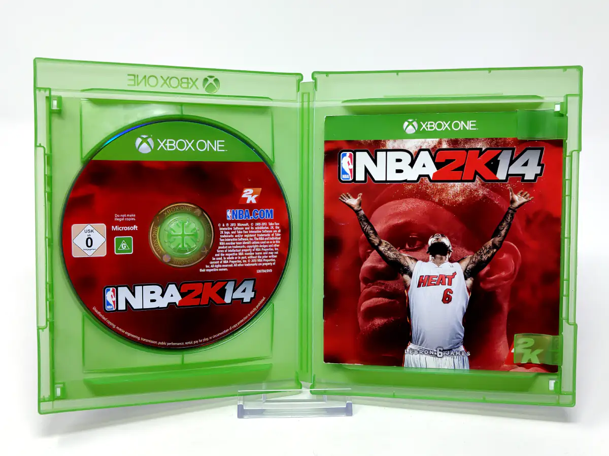 Interior del juego NBA 2K14 (ESP) para XBOX One / Series X/S con disco y manual