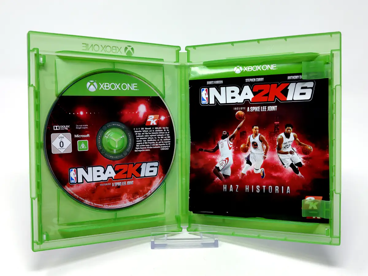 Interior del juego NBA 2K16 (ESP) para XBOX One / Series X/S con disco y manual