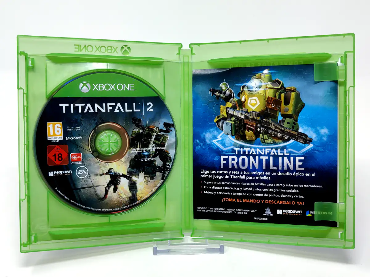 Interior del juego Titanfall 2 (ESP) para XBOX One / Series X/S con disco y manual