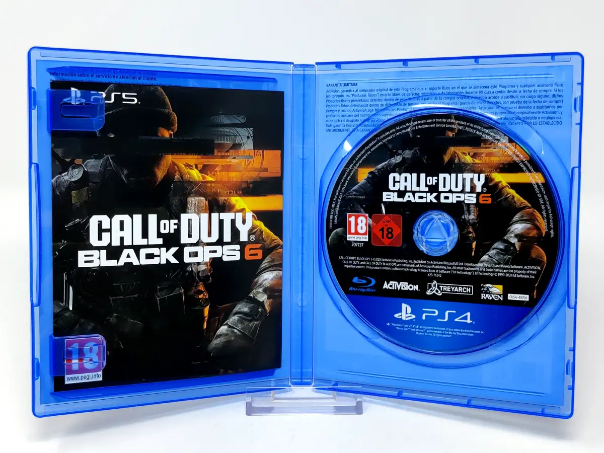 Interior del juego Call of Duty: Black Ops 6 (ESP) para PlayStation 4 con disco y manual