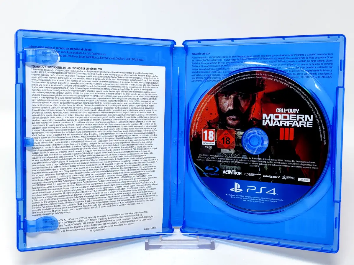 Interior del juego Call of Duty: Modern Warfare III (ESP) (Rebajado) para PlayStation 4 con disco y manual