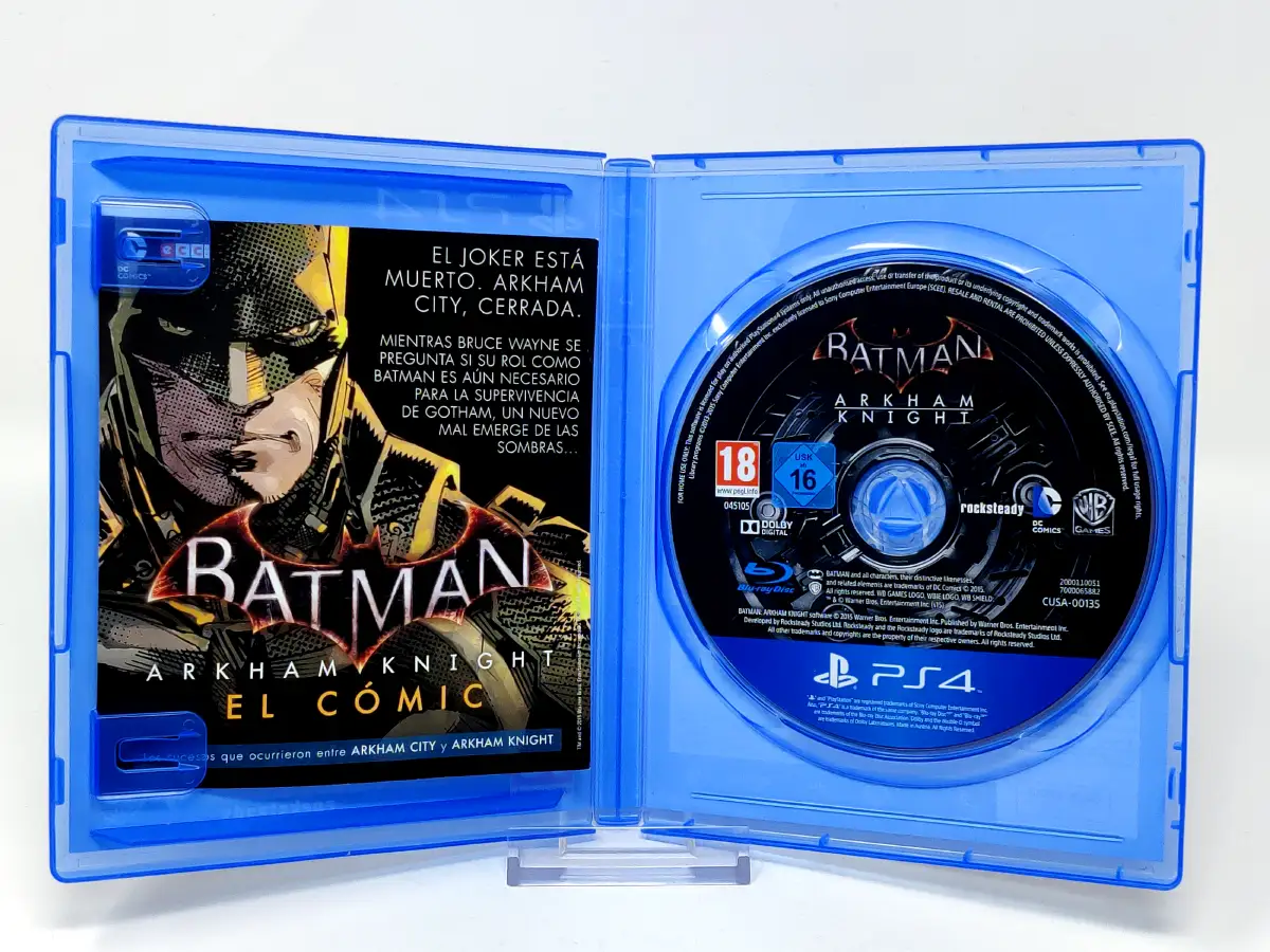 Interior del juego Batman: Arkham Knight (ESP) para PlayStation 4 con disco y manual