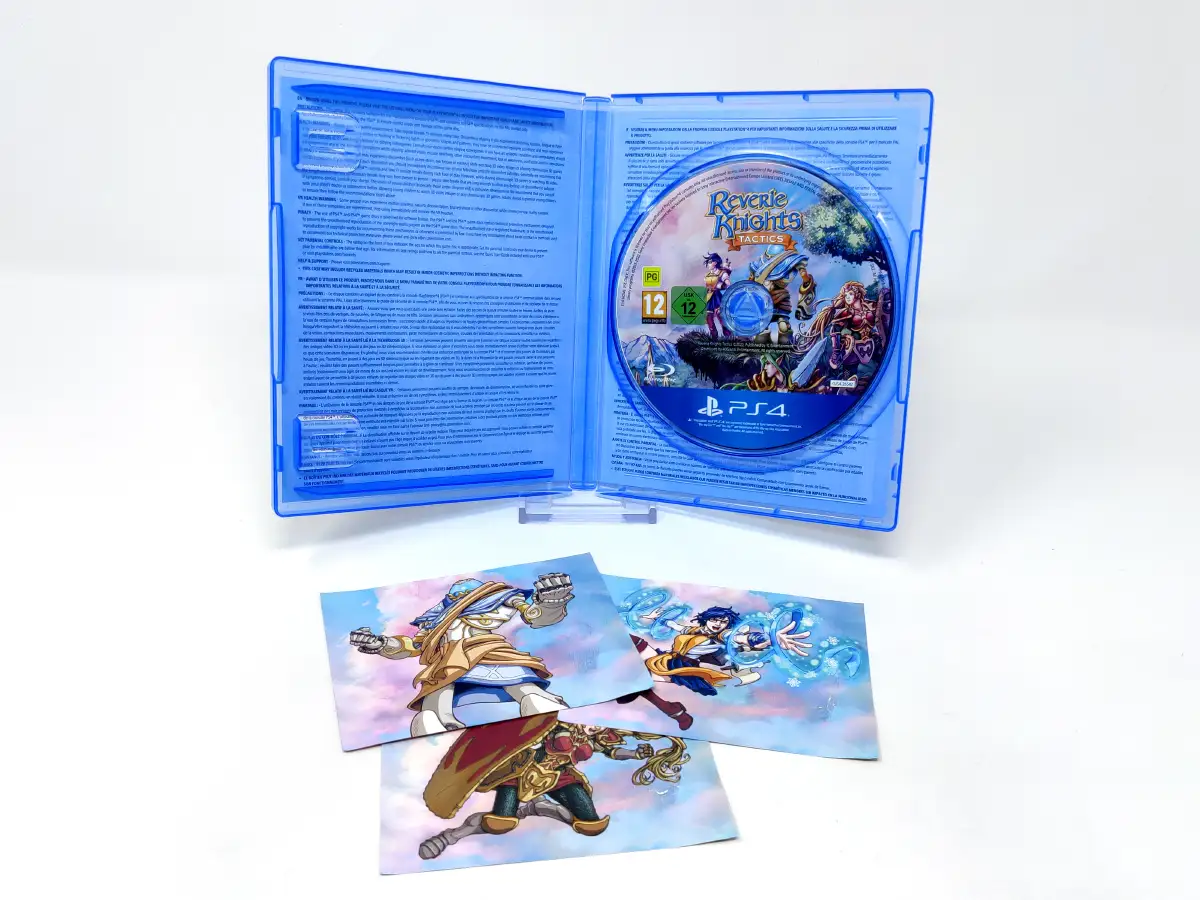 Interior del juego Reverie Knights Tactics (ESP) para PlayStation 4 con disco y manual