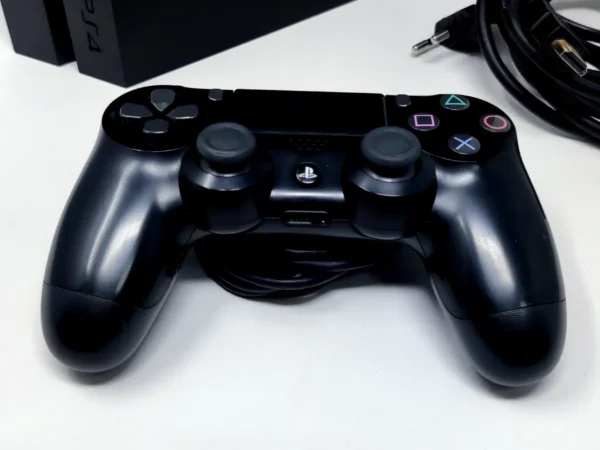 Sony PlayStation 4 (Consola) 500GB Negro (CUH-1004A) (Rebajada) para PlayStation 4, edición PAL EUR, de segunda mano