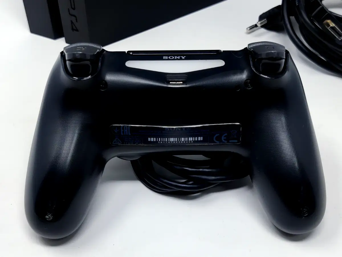 Sony PlayStation 4 (Consola) 500GB Negro (Rebajada) para PlayStation 4, edición PAL EUR, de segunda mano