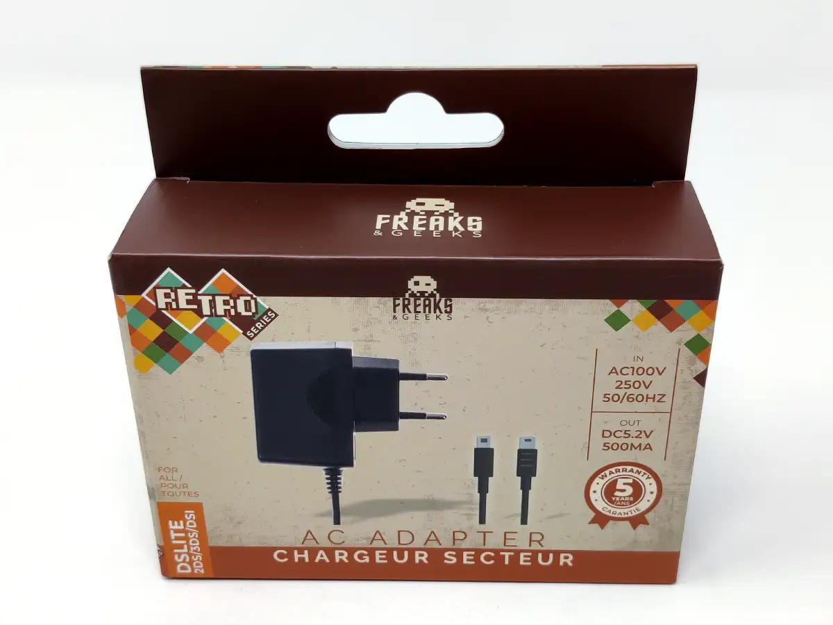 Cargador para Dslite, Dsi, Dsixl, New 3Ds Xl, 2Ds, 3Ds, 3Dsxl (Freaks and Geeks) para Nintendo 3DS, edición PAL EUR, nuevo