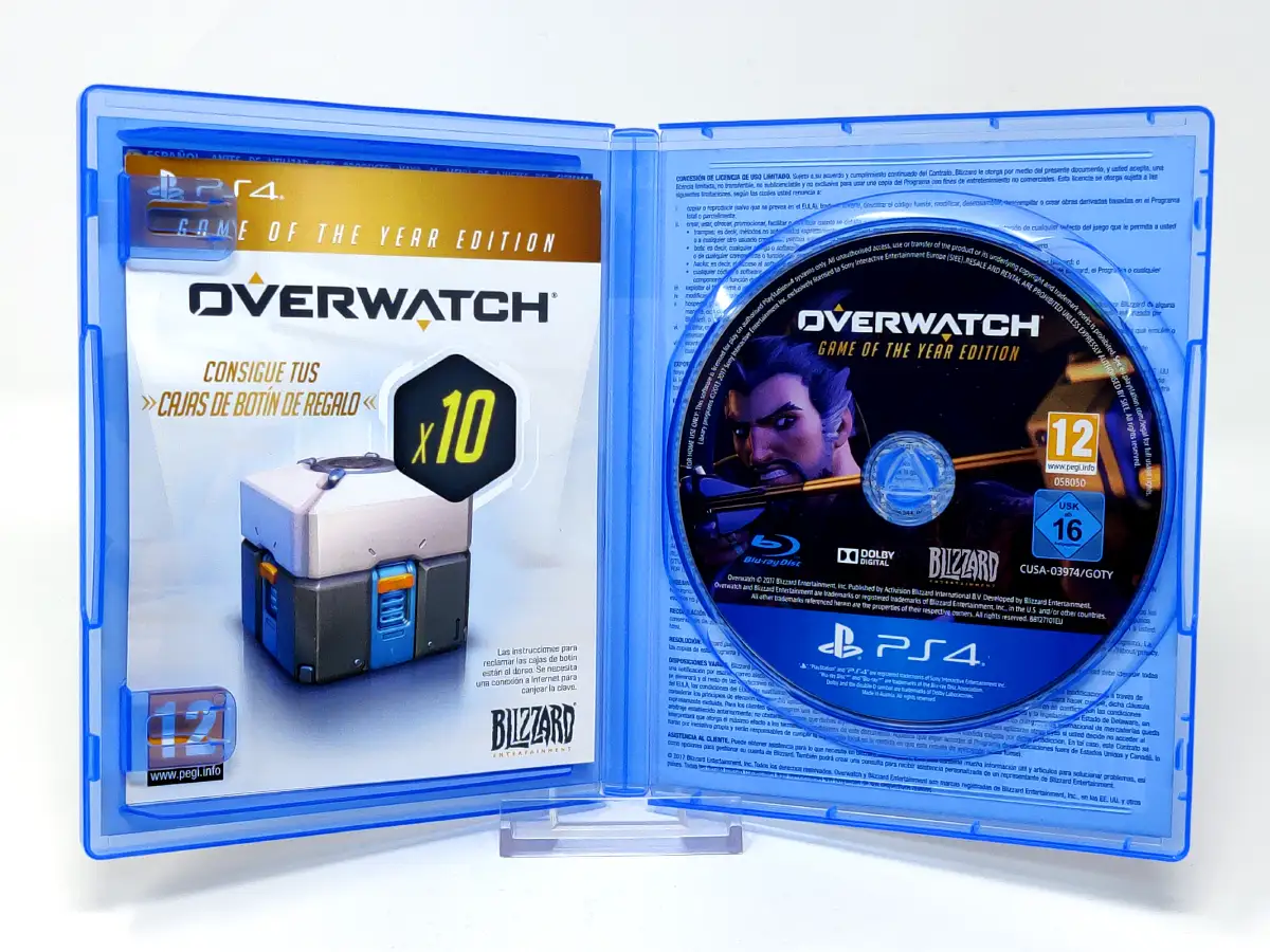 Interior del juego Overwatch (GOTY) (ESP) para PlayStation 4 con disco y manual