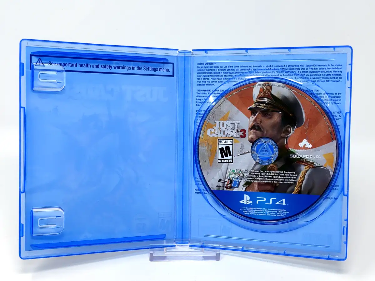 Interior del juego Just Cause 3 (USA) para PlayStation 4 con disco y manual