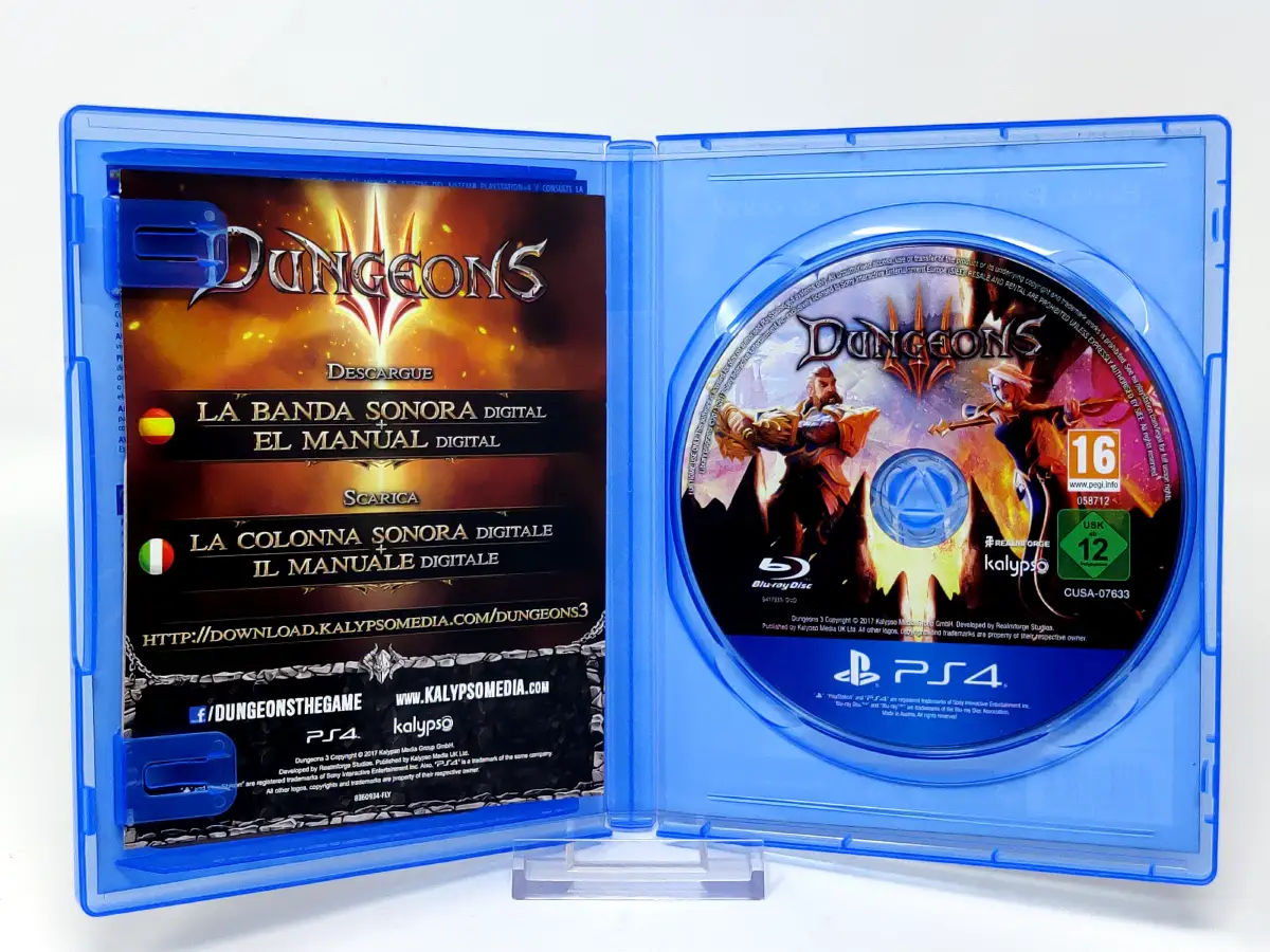 Interior del juego Dungeons III (Extremely Evil Edition) (ESP) para PlayStation 4 con disco y manual