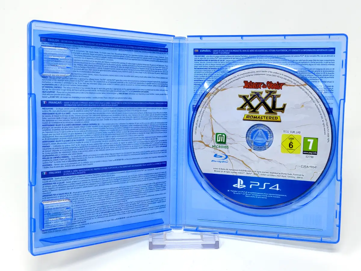 Interior del juego Asterix & Obelix XXL: Romastered (ESP) para PlayStation 4 con disco y manual