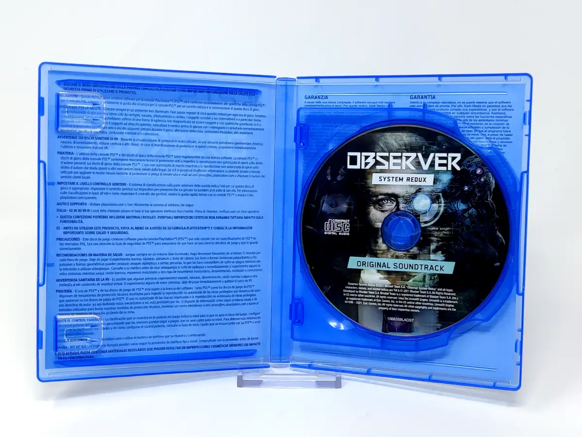 Interior del juego Observer: System Redux (Day One Edition) (ESP) para PlayStation 5 con disco y manual