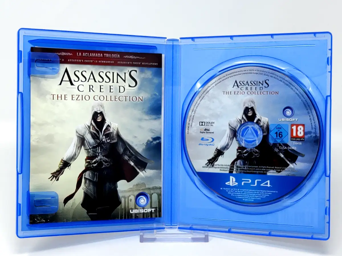 Interior del juego Assassin’s Creed The Ezio Collection (ESP) para PlayStation 4 con disco y manual