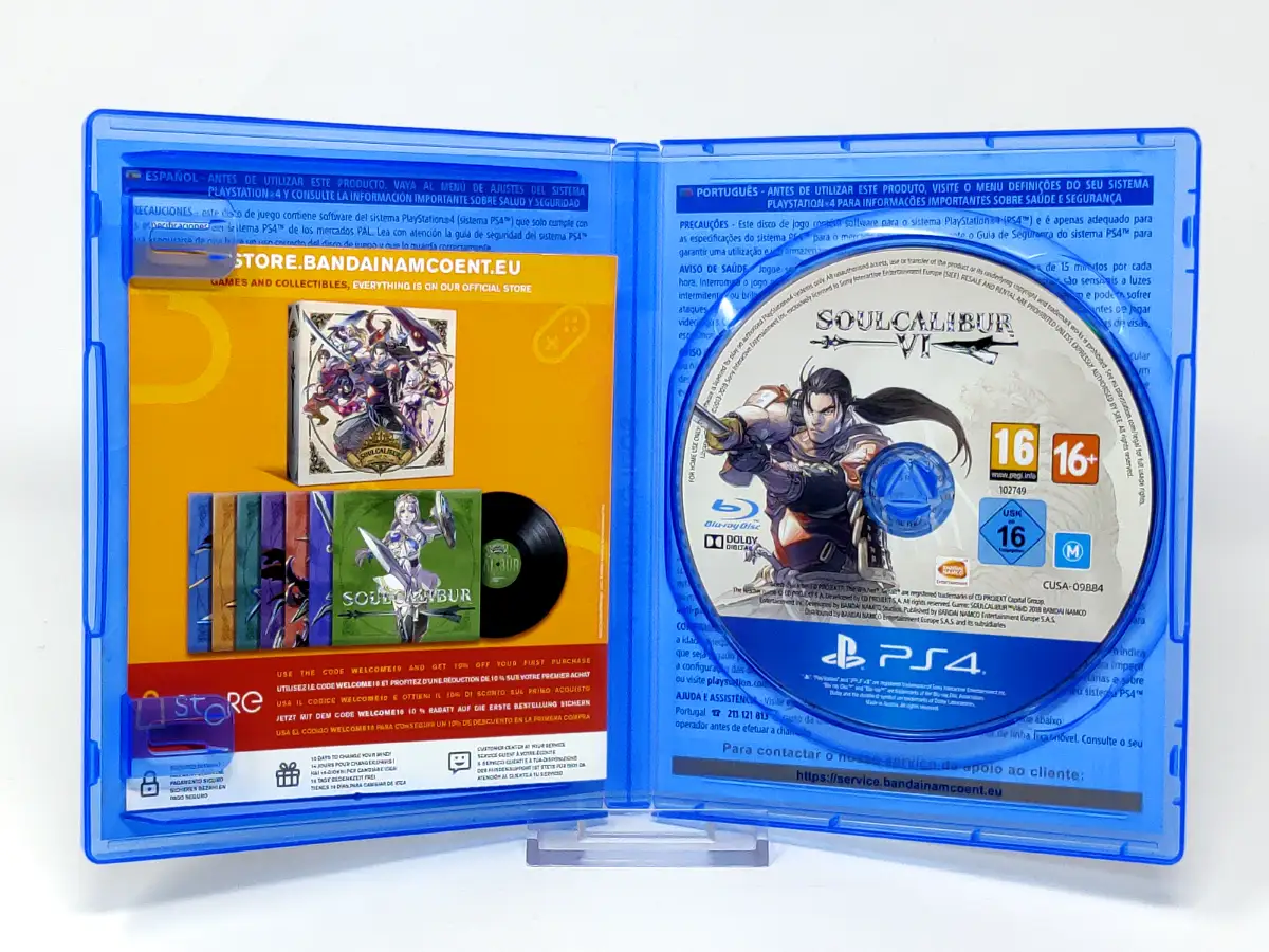 Interior del juego SoulCalibur VI (ESP) para PlayStation 4 con disco y manual