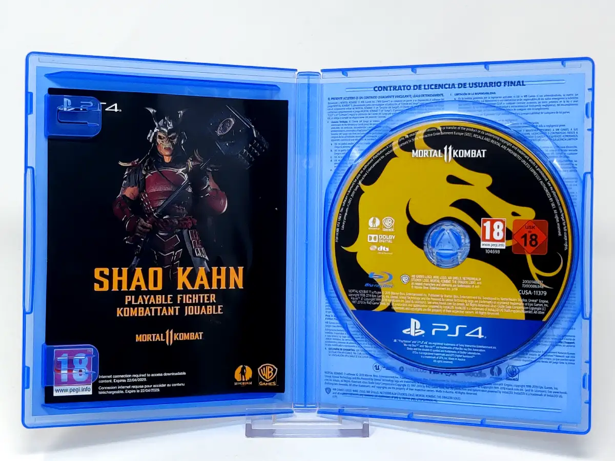 Interior del juego Mortal Kombat 11 (ESP) para PlayStation 4 con disco y manual