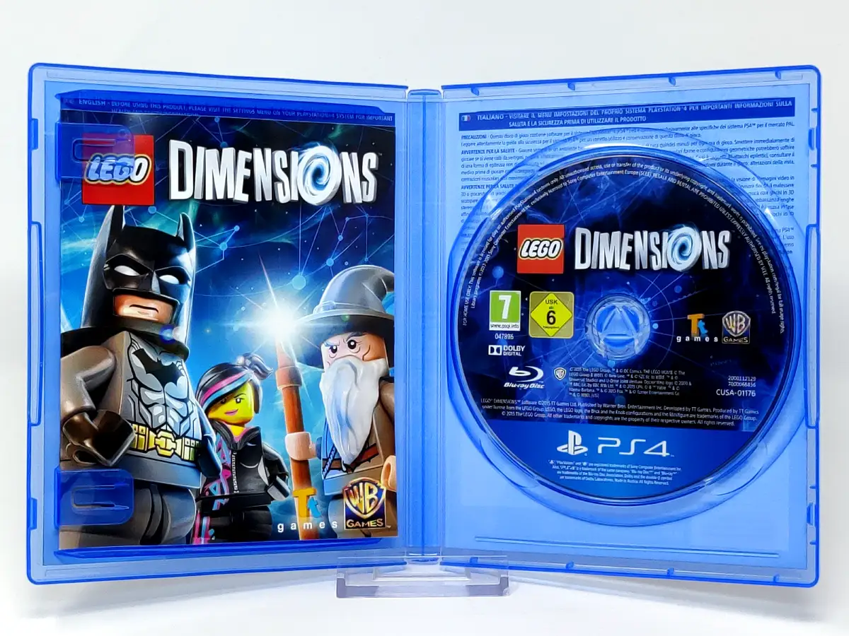 Interior del juego LEGO Dimensions (ESP) para PlayStation 4 con disco y manual