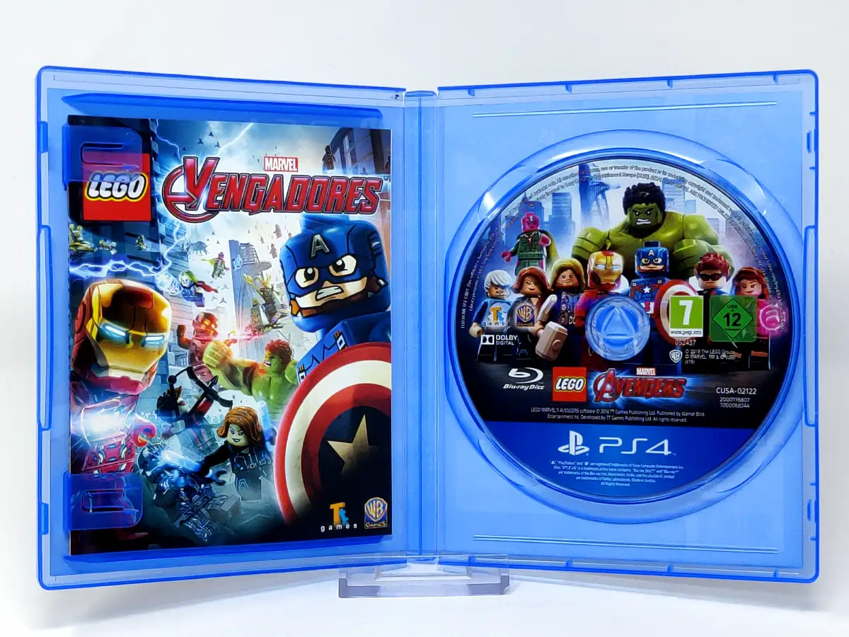 Interior del juego LEGO Marvel Vengadores (ESP) para PlayStation 4 con disco y manual