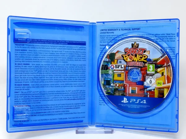 Interior del juego Street Power Football (EUR) para PlayStation 4 con disco y manual
