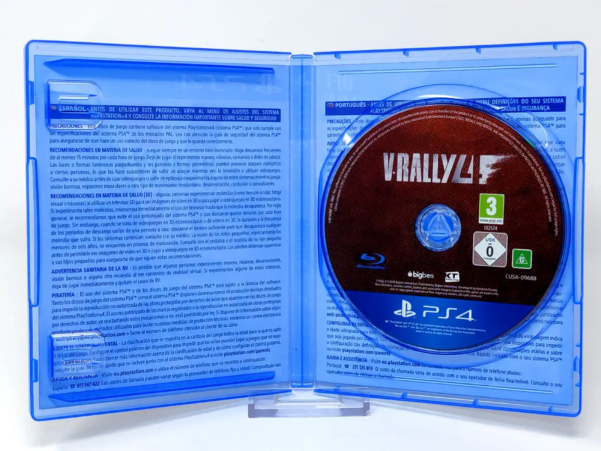 Interior del juego V-Rally 4 (ESP) para PlayStation 4 con disco y manual