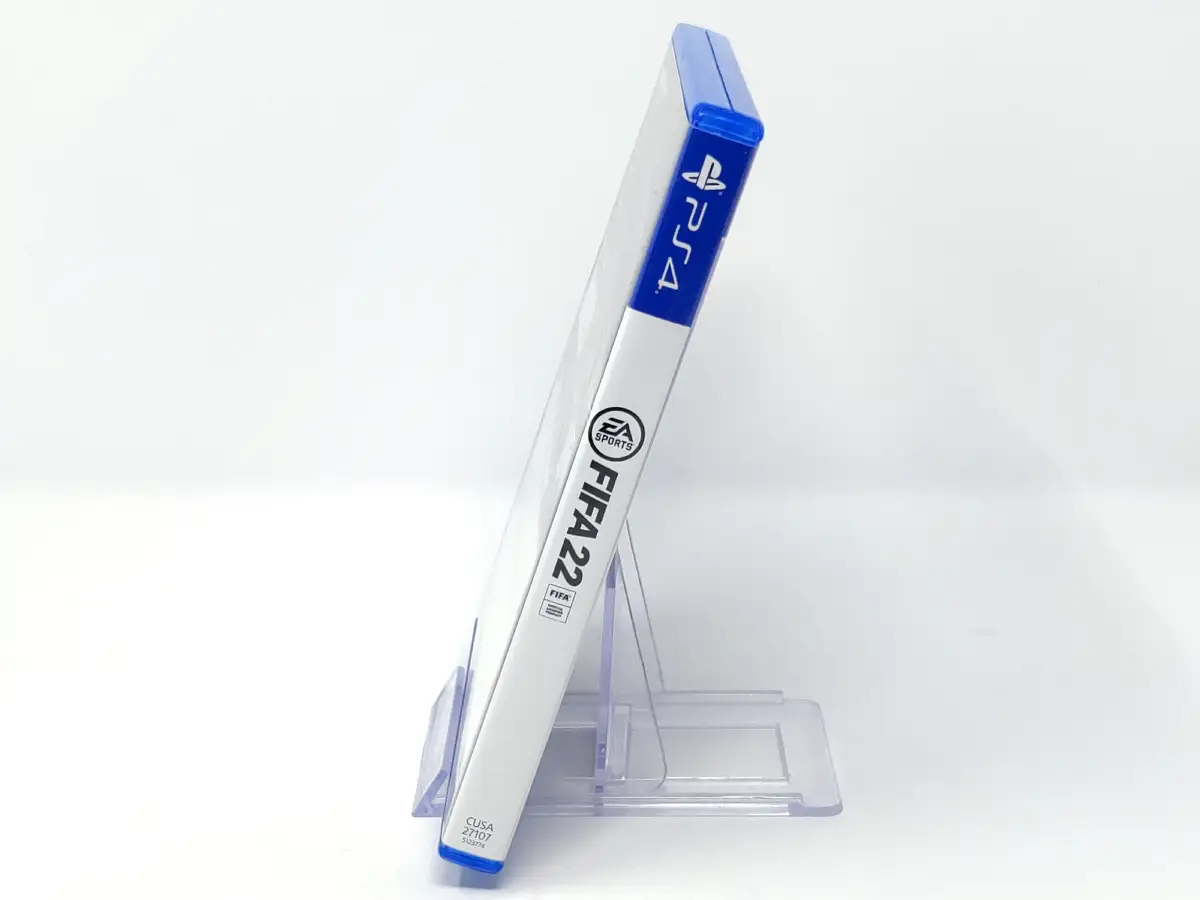 Lateral de la caja de FIFA 22 (ESP) para PlayStation 4